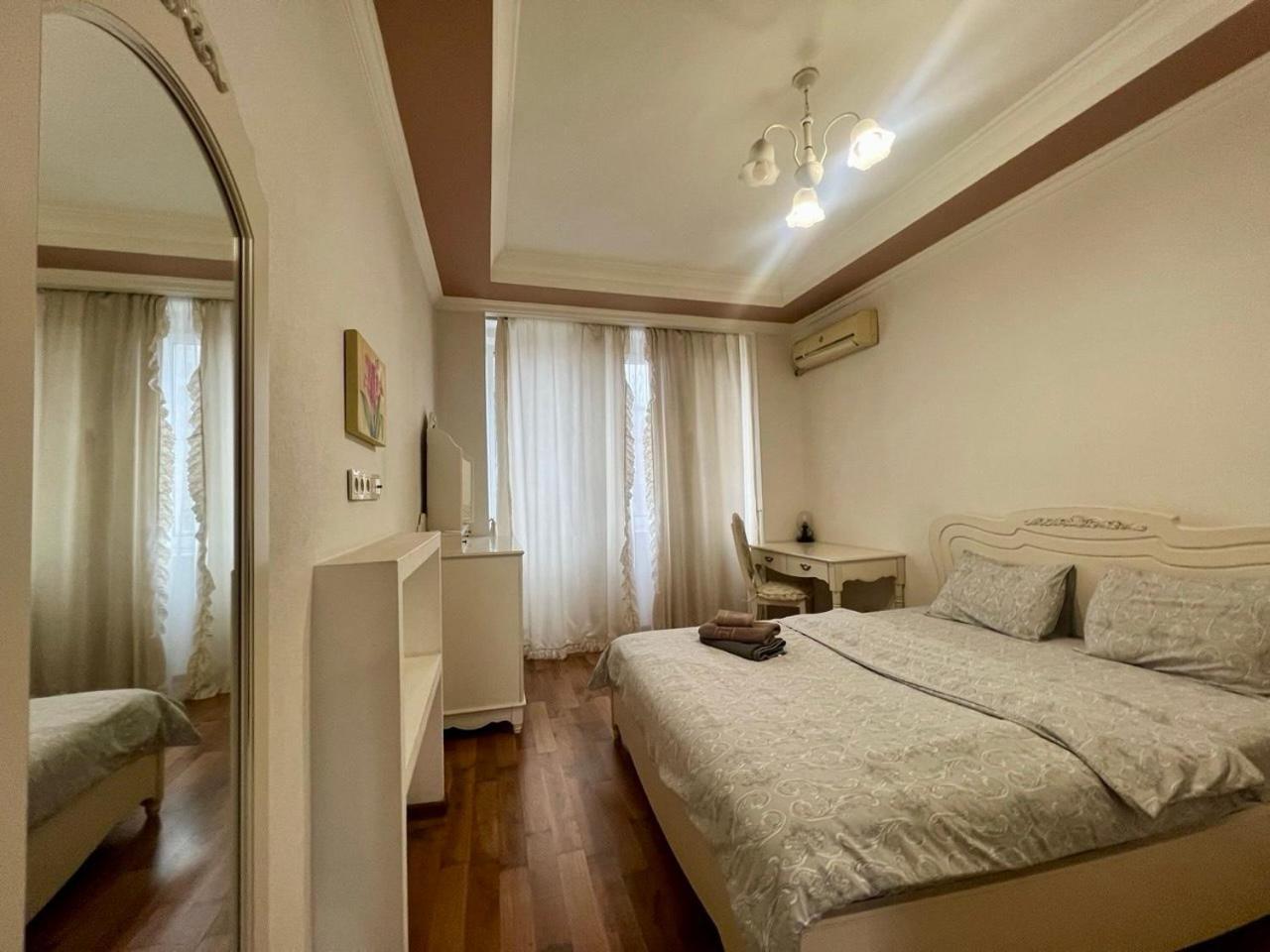 Apartments Near Arena City Kiev Exterior foto